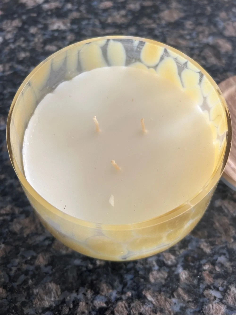 ASHLAND 3WICK SCENTED CANDLE GOLDEN AMBER  13.5OZ NWT